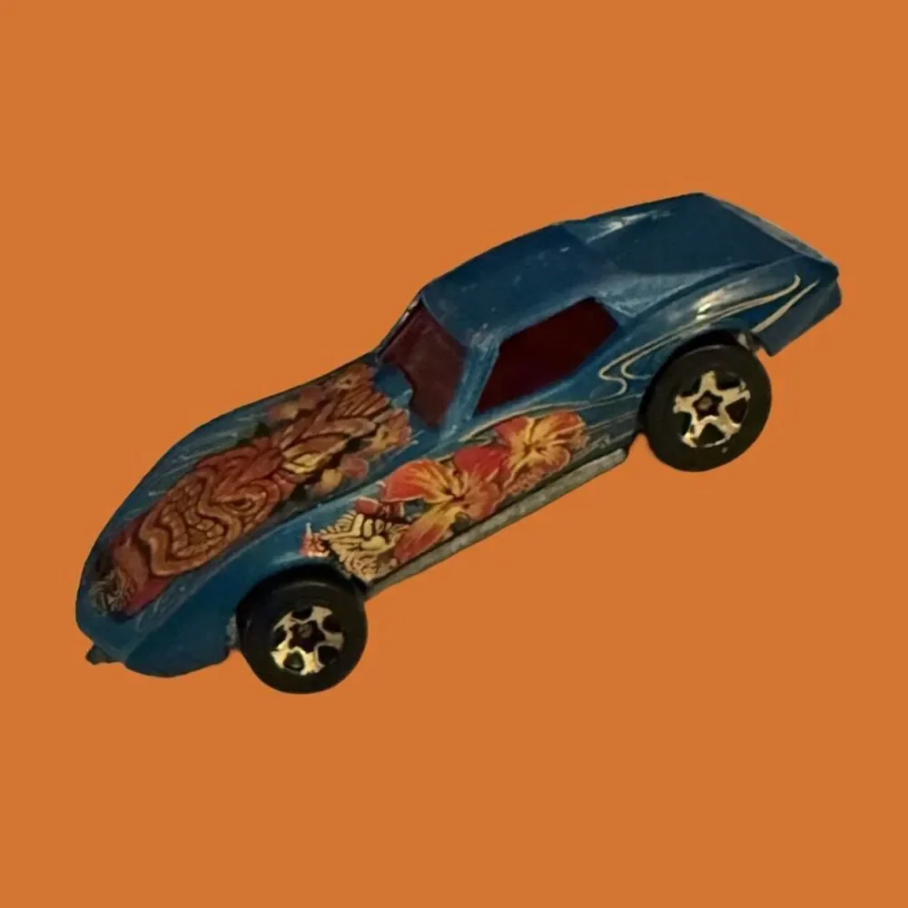 Vintage Mattel 1975 Hot Wheels Blue Red Tiki Corvette Stingray Die Cast Car